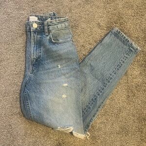 TRF RIPPED MOM FIT JEANS